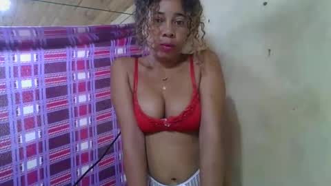 Snapshot of olinaa chatting on 04.24.26 olinaa online show from 04.24.26