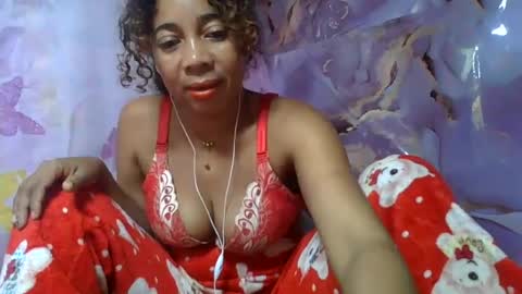 Snapshot of olinaa chatting on 06.29.26 olinaa online show from 06.29.26