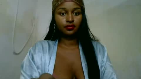 Snapshot of olinah610 chatting on 06.24.26 olinah610 online show from 06.24.26