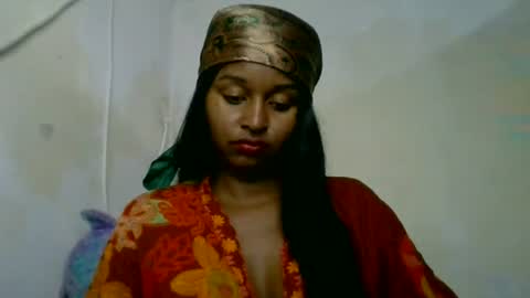 Snapshot of olinah610 chatting on 06.28.26 olinah610 online show from 06.28.26