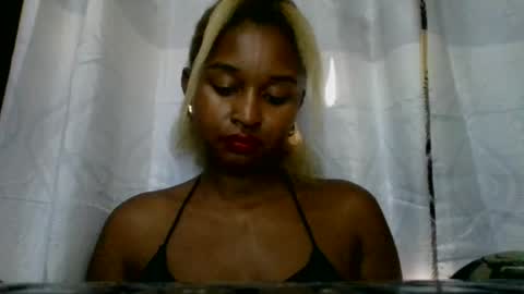 Snapshot of olinah610 chatting on 07.13.26 olinah610 online show from 07.13.26