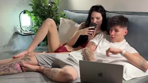 Snapshot of oliv1a_roby chatting on 09.30.25 Olivia and Robie online show from 09.30.25