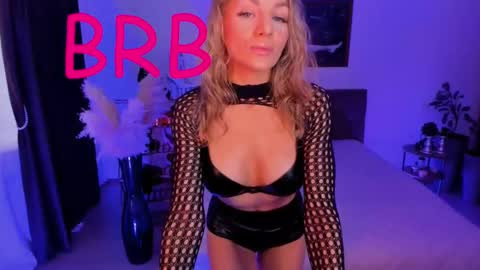 oliva_candy online show from 03.11.25