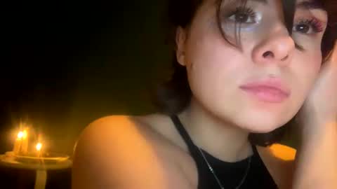 Snapshot of olivepeach chatting on 12.22.24 Oil online show from 12.22.24