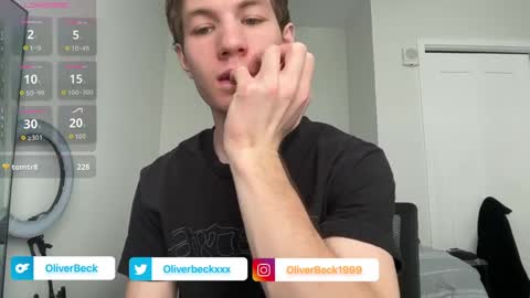 Snapshot of oliver_beck chatting on 03.31.26 Oliver Beck online show from 03.31.26