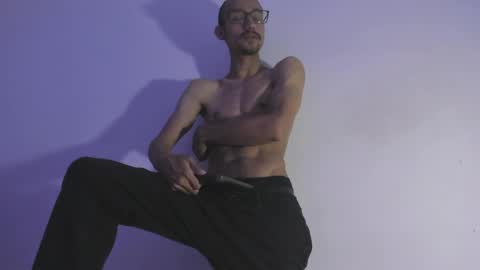 Snapshot of oliver_goldberg chatting on 04.30.26 oliver_goldberg online show from 04.30.26