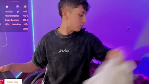 oliveeer online show from 12.16.25