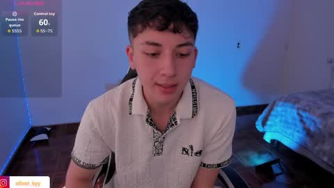 Snapshot of oliver_kyy chatting on 05.06.26 oliveeer online show from 05.06.26