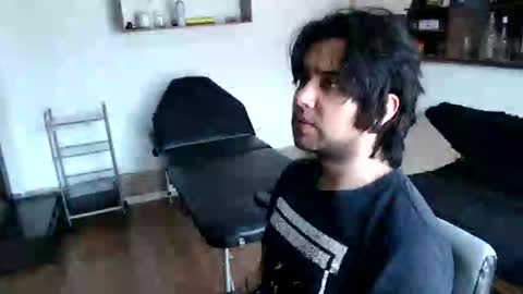 Snapshot of oliver_laid_2023 chatting on 10.21.25 oliver_laid_2023 online show from 10.21.25