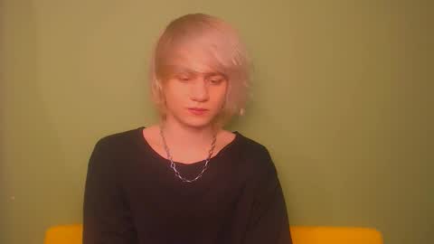 Snapshot of oliver_sweet_ chatting on 02.09.25 Oliver online show from 02.09.25