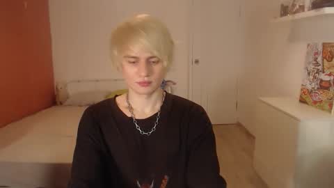 Snapshot of oliver_sweet_ chatting on 10.07.25 Oliver online show from 10.07.25
