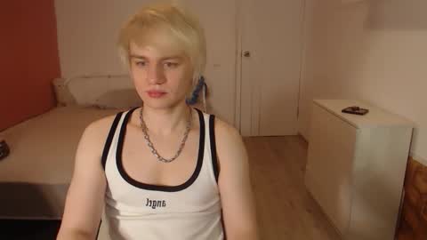 Snapshot of oliver_sweet_ chatting on 02.09.26 Oliver online show from 02.09.26