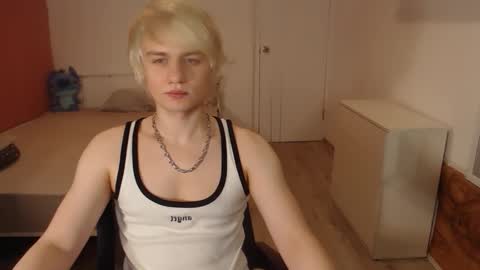 Snapshot of oliver_sweet_ chatting on 02.27.26 Oliver online show from 02.27.26