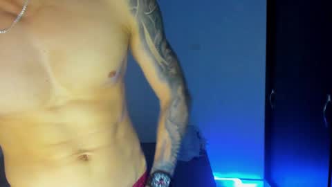 Snapshot of oliverbennet chatting on 02.28.25 Oliver bennet online show from 02.28.25