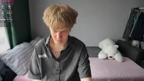 Snapshot of olivertasty chatting on 05.12.26 oliver online show from 05.12.26
