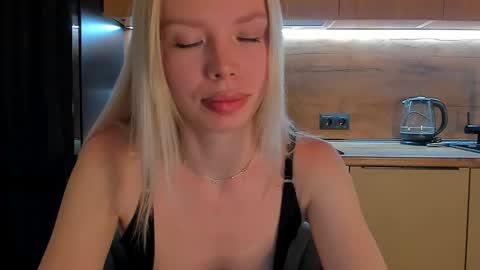 Snapshot of olivia_bells chatting on 05.08.26 Olivia 3 online show from 05.08.26