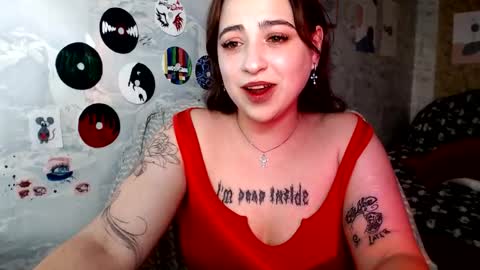 Snapshot of olivia_defo chatting on 09.17.25 olivia_defo online show from 09.17.25