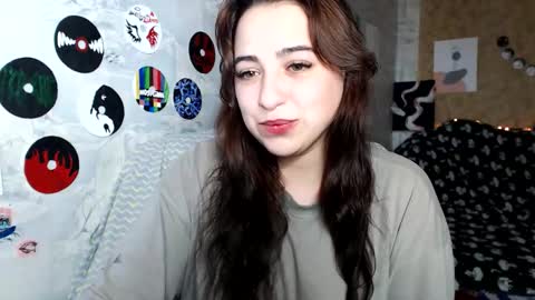 Snapshot of olivia_defo chatting on 09.23.25 olivia_defo online show from 09.23.25