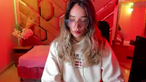 Snapshot of olivia_fox69 chatting on 07.21.26 OLIVIA online show from 07.21.26