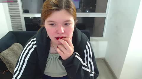 olivia_martine online show from 12.22.24