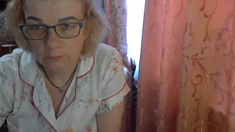 Snapshot of olivia_mia25 chatting on 05.23.26 Olivia Mia online show from 05.23.26
