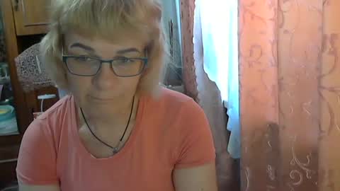 Snapshot of olivia_mia25 chatting on 06.05.26 Olivia Mia online show from 06.05.26