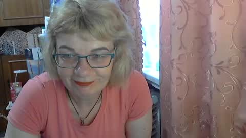 Snapshot of olivia_mia25 chatting on 06.22.26 Olivia Mia online show from 06.22.26