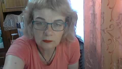 Snapshot of olivia_mia25 chatting on 06.30.26 Olivia Mia online show from 06.30.26