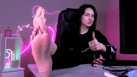 Snapshot of olivia_norton_ chatting on 02.24.26 olivia_norton_ online show from 02.24.26