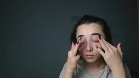 Olivia online show from 11.11.25