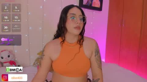 Snapshot of olivia_s19 chatting on 06.25.26 olivia_s19 online show from 06.25.26