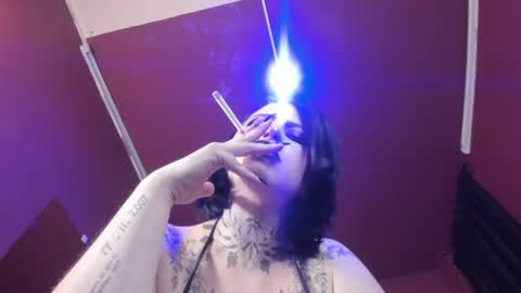 Snapshot of olivia_seex chatting on 12.18.24 online show from 12.18.24