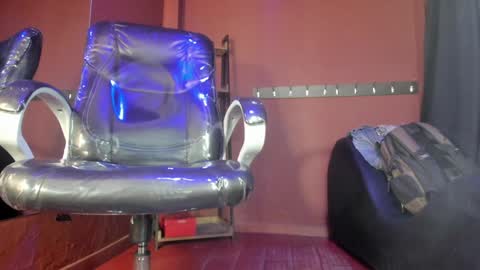 Snapshot of olivia_seex chatting on 01.02.25 online show from 01.02.25