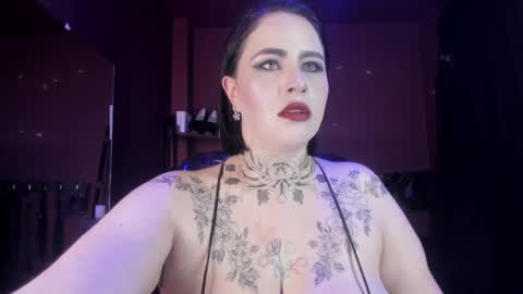 Snapshot of olivia_seex chatting on 02.12.25 online show from 02.12.25