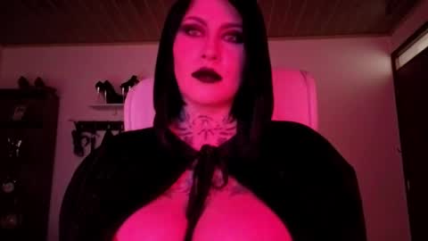 Snapshot of olivia_seex chatting on 10.01.25 online show from 10.01.25