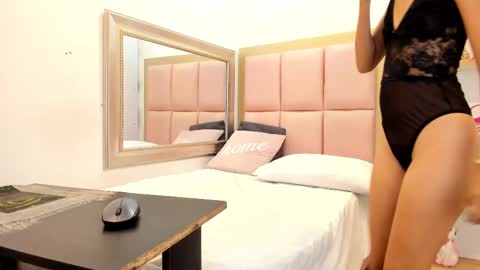 Snapshot of olivia_stevens_ chatting on 02.08.25 Olivia online show from 02.08.25