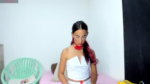 Snapshot of olivia_stevens_ chatting on 06.18.26 Olivia online show from 06.18.26