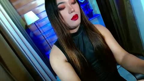 Snapshot of olivia_the_temptress27 chatting on 03.13.26 Miss OLIVIA online show from 03.13.26