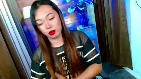 Snapshot of olivia_the_temptress27 chatting on 03.14.26 Miss OLIVIA online show from 03.14.26