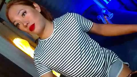 Snapshot of olivia_the_temptress27 chatting on 04.11.26 Miss OLIVIA online show from 04.11.26