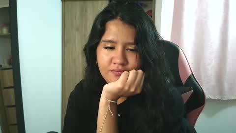 Olivia online show from 11.07.25