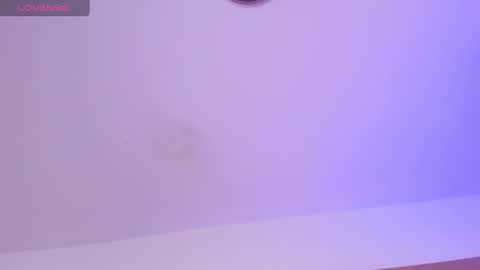 OLIVIA online show from 02.05.25