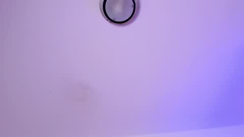 OLIVIA online show from 02.18.25