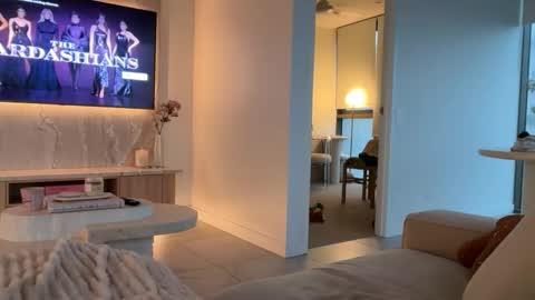 Olivia Brookes online show from 11.09.25