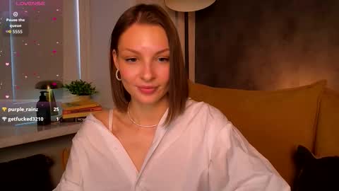 Snapshot of oliviaduvall chatting on 10.16.25 Miss Olivia Duvall online show from 10.16.25