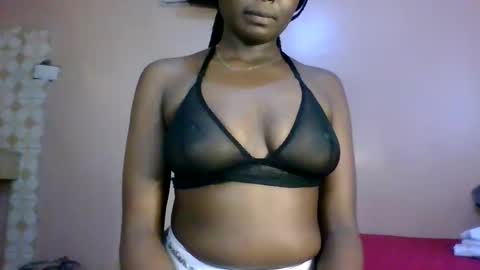 oliviah_1 online show from 10.22.25
