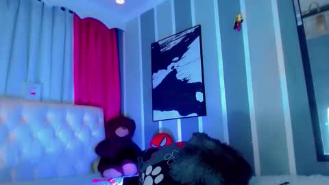 oliviahot01 online show from 04.14.26