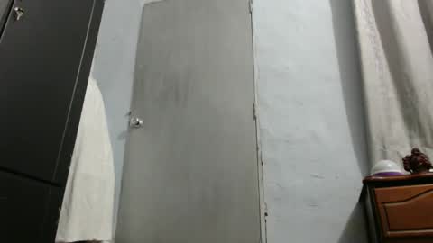 oliviajohnson20 online show from 02.04.25