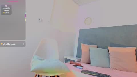 OliviaMonroe online show from 10.29.25