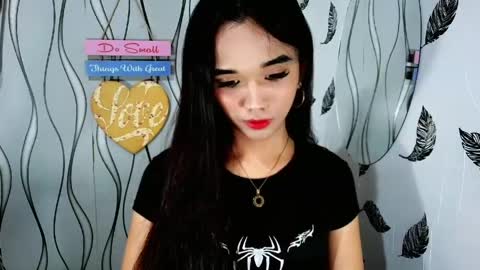 Snapshot of olivianiczxasshieerrraa6 chatting on 05.15.26 NICOLE online show from 05.15.26